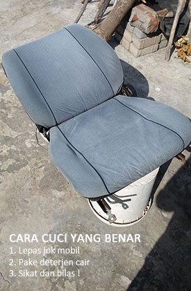 Gunakan deterjen cair untuk membersihkan jok mobil